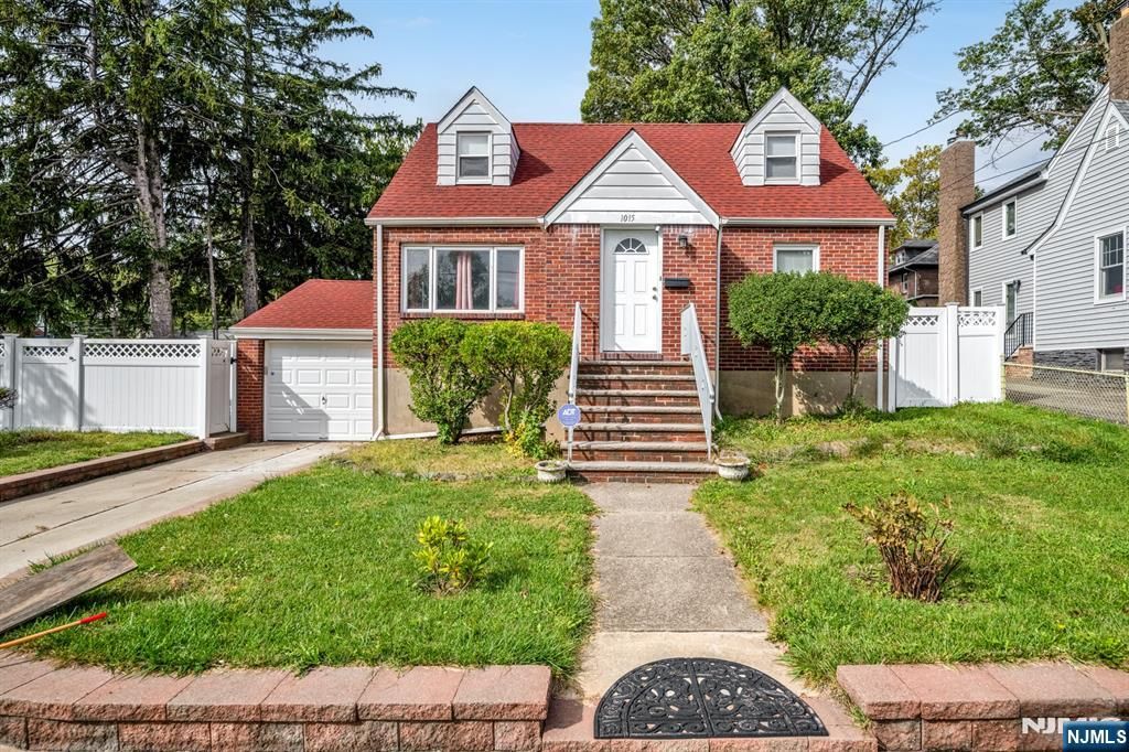 Photo of 1015 Jassamine Way, Fort Lee, NJ 07024 (MLS # 25036448)