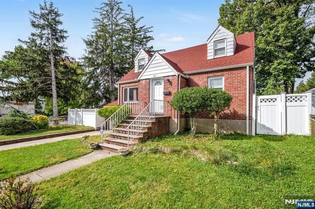 Photo of 1015 Jassamine Way, Fort Lee, NJ 07024 (MLS # 25036448)