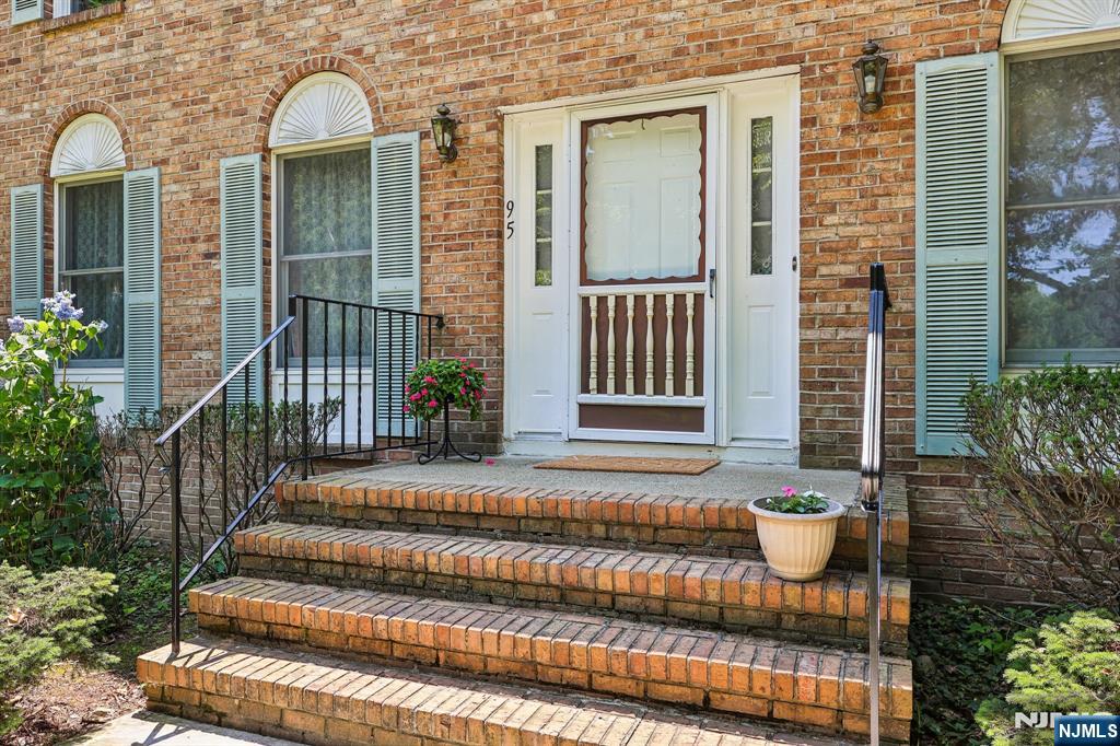 95 Turret Street