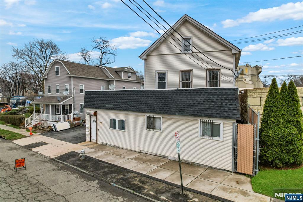 384 Glenwood Avenue