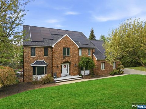 8 Danielle Drive Wayne NJ 07470