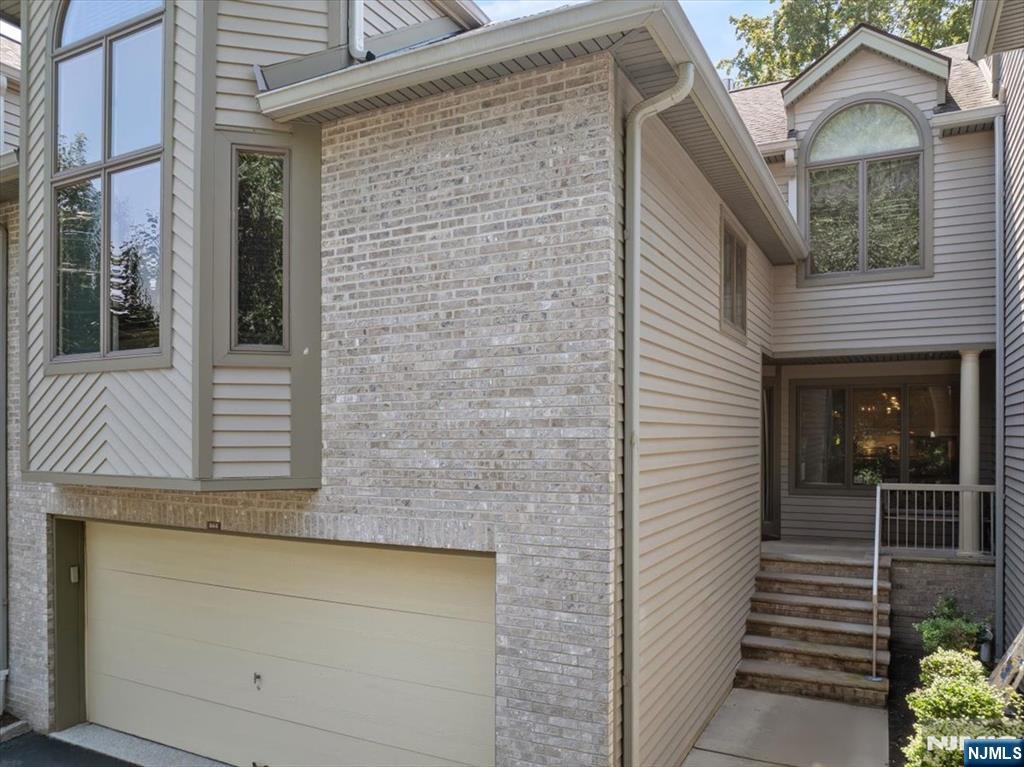 844 Hemlock Court T169