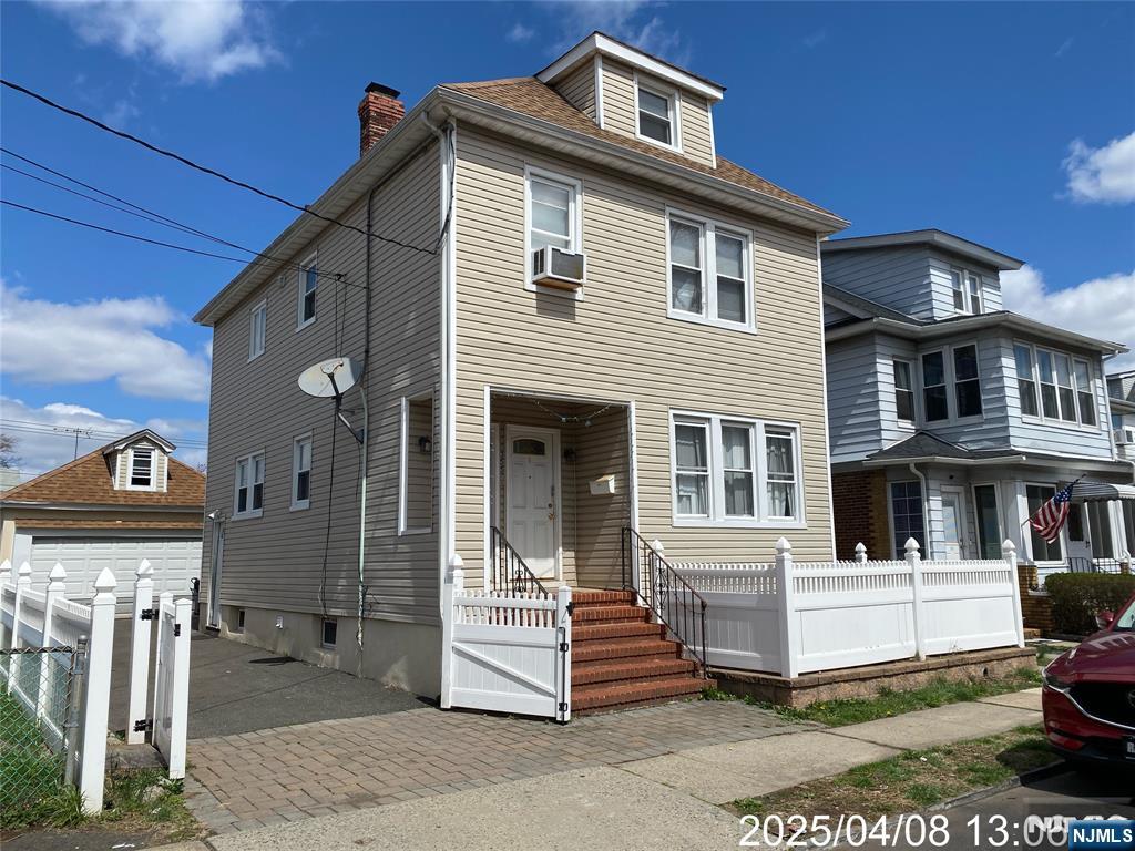 355 Princeton Avenue, Hillside, New Jersey - 4 Bedrooms  
2 Bathrooms  
8 Rooms - 