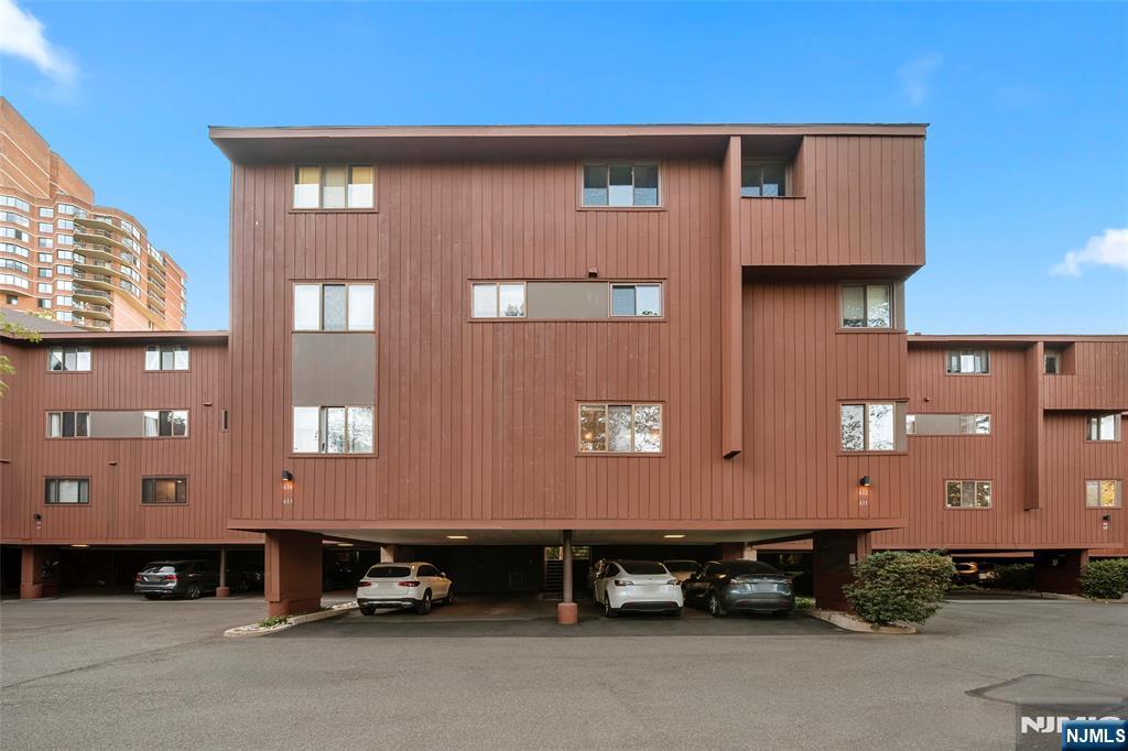 611 Sanderling Court