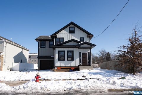 1123 Thompson Avenue Roselle NJ 07203