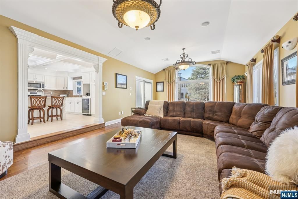 Photo of 761 Valley Road, Wayne, NJ 07470 (MLS # 26001597)