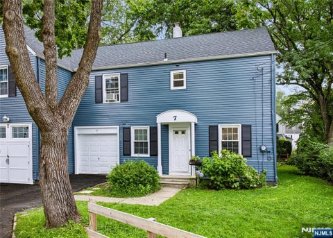 Photo of 7 Burnham Pl, Fair Lawn, NJ 07410 (MLS # 26035439)