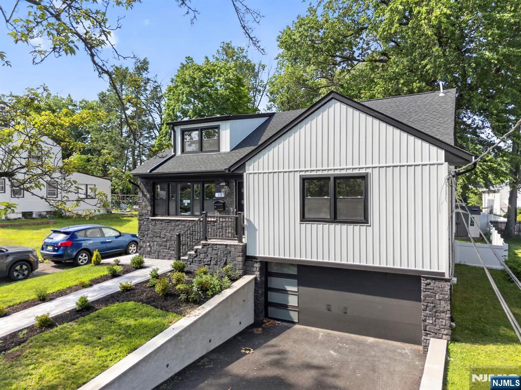15 Elberta Road