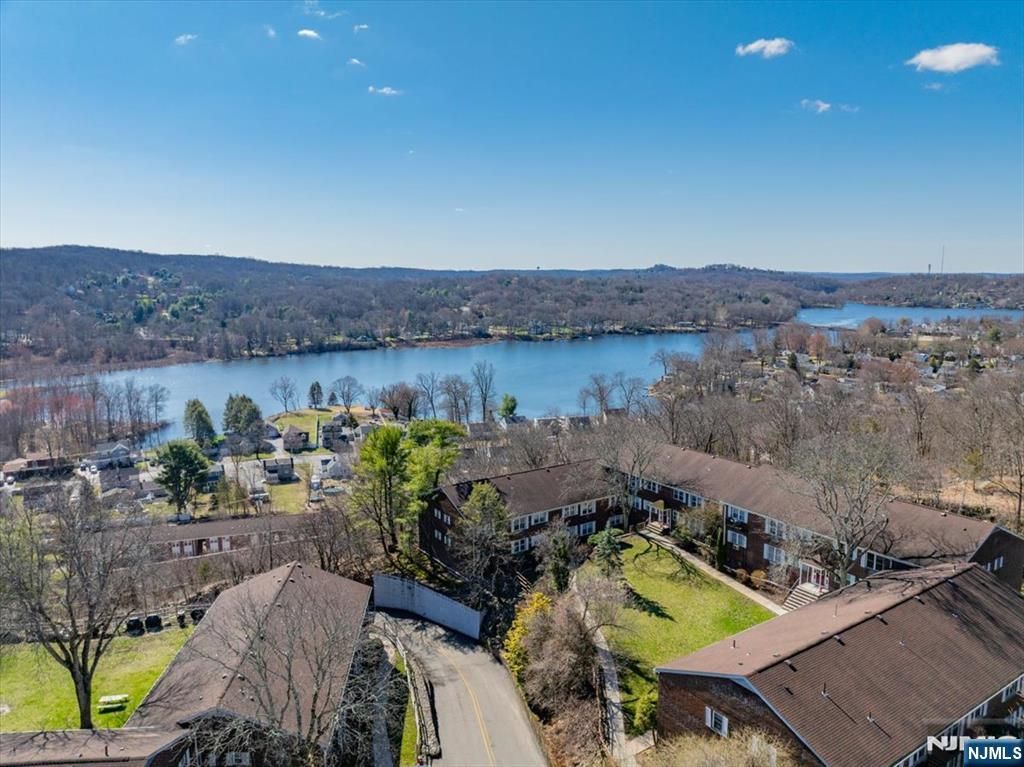 Photo of 100 Pierson Miller Drive, Pompton Lakes, NJ 07442 (MLS # 26010543)