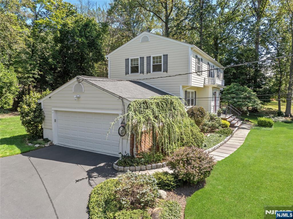 710 Tulip Place