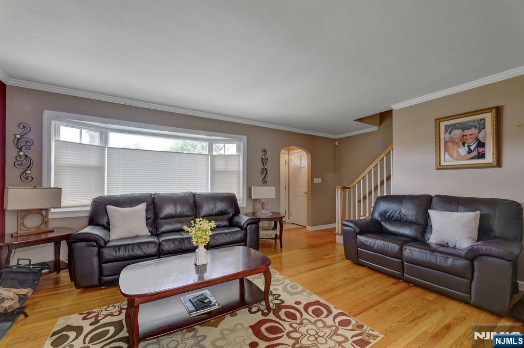 Hasbrouck Heights, New Jersey 07604, United States, 3 Bedrooms Bedrooms, ,2 BathroomsBathrooms,Residential,Active,166456