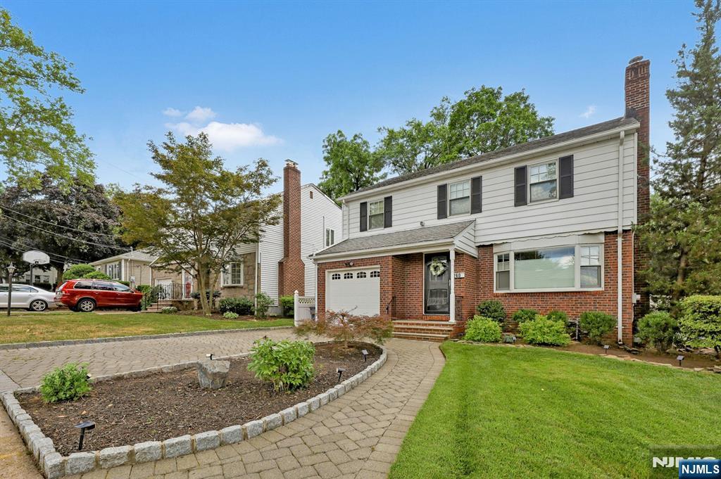 Hasbrouck Heights, New Jersey 07604, United States, 3 Bedrooms Bedrooms, ,2 BathroomsBathrooms,Residential,Active,166456