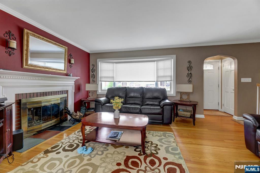 Hasbrouck Heights, New Jersey 07604, United States, 3 Bedrooms Bedrooms, ,2 BathroomsBathrooms,Residential,Active,166456