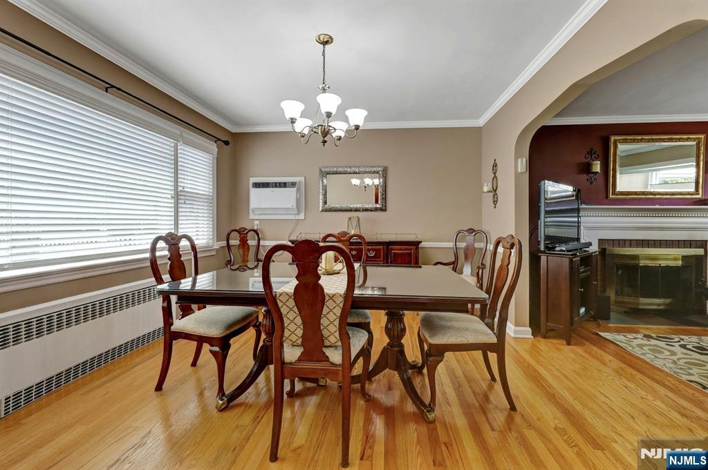 Hasbrouck Heights, New Jersey 07604, United States, 3 Bedrooms Bedrooms, ,2 BathroomsBathrooms,Residential,Active,166456