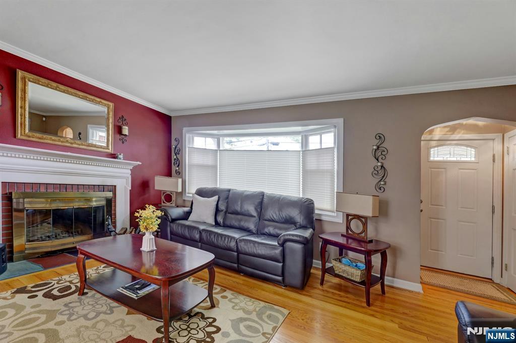 Hasbrouck Heights, New Jersey 07604, United States, 3 Bedrooms Bedrooms, ,2 BathroomsBathrooms,Residential,Active,166456