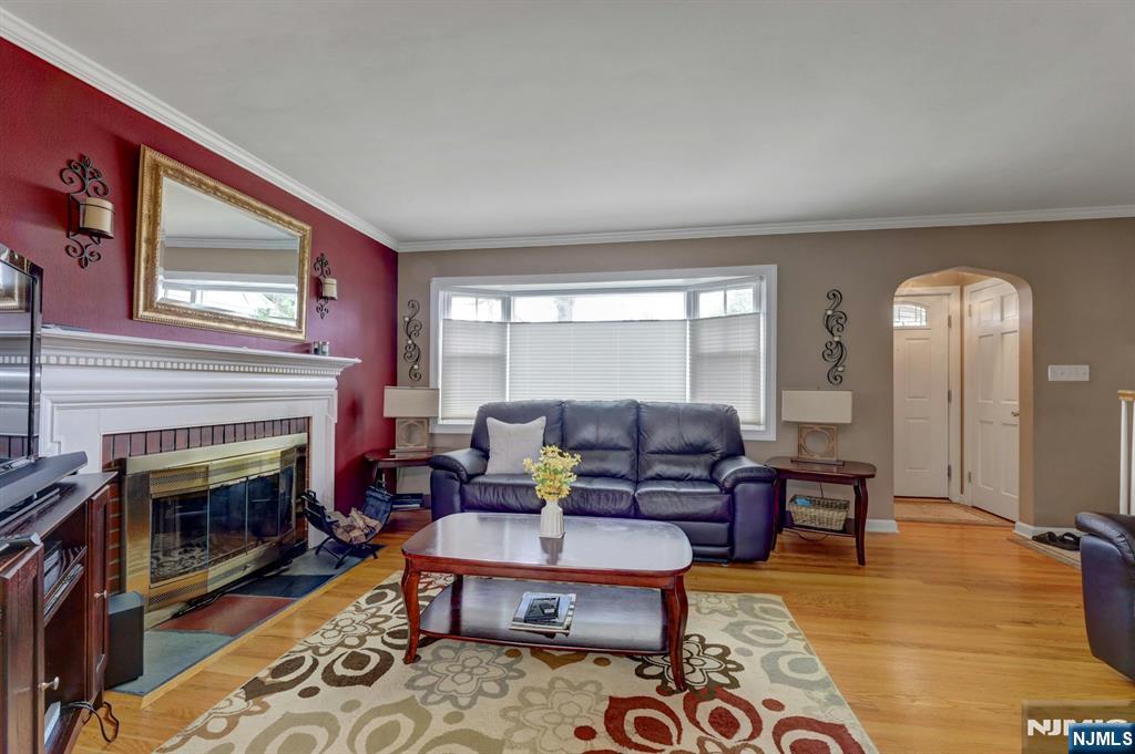 Hasbrouck Heights, New Jersey 07604, United States, 3 Bedrooms Bedrooms, ,2 BathroomsBathrooms,Residential,Active,166456