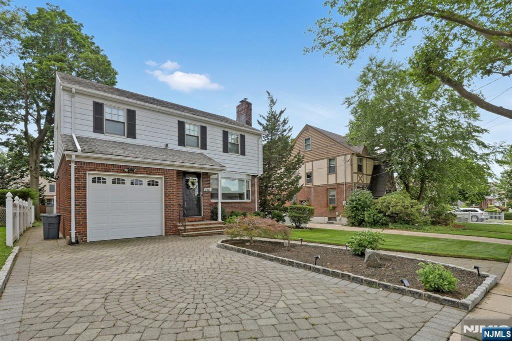 Hasbrouck Heights, New Jersey 07604, United States, 3 Bedrooms Bedrooms, ,2 BathroomsBathrooms,Residential,Active,166456