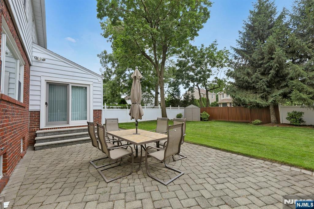 Hasbrouck Heights, New Jersey 07604, United States, 3 Bedrooms Bedrooms, ,2 BathroomsBathrooms,Residential,Active,166456