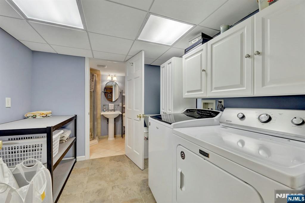 Hasbrouck Heights, New Jersey 07604, United States, 3 Bedrooms Bedrooms, ,2 BathroomsBathrooms,Residential,Active,166456