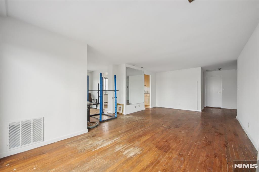 150 Overlook Avenue PH4