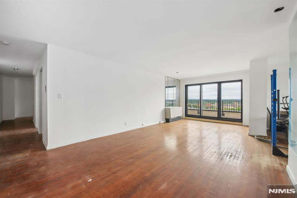 150 Overlook Avenue PH4
