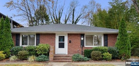 Photo of 60 Poplar Ave, Hackensack, NJ 07601 (MLS # 26016995)