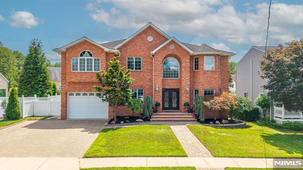 24 Macarthur Drive