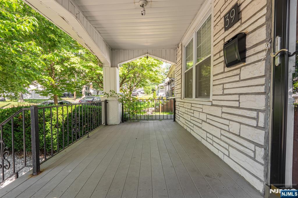 39 Summit Street
