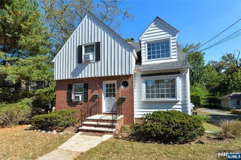 65 PARK Avenue Allendale NJ 07401