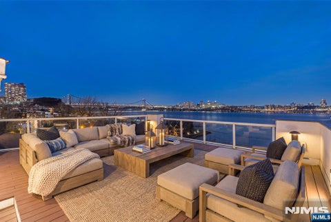 Photo of 1286 River Road, Edgewater, NJ 07020 (MLS # 26039788)