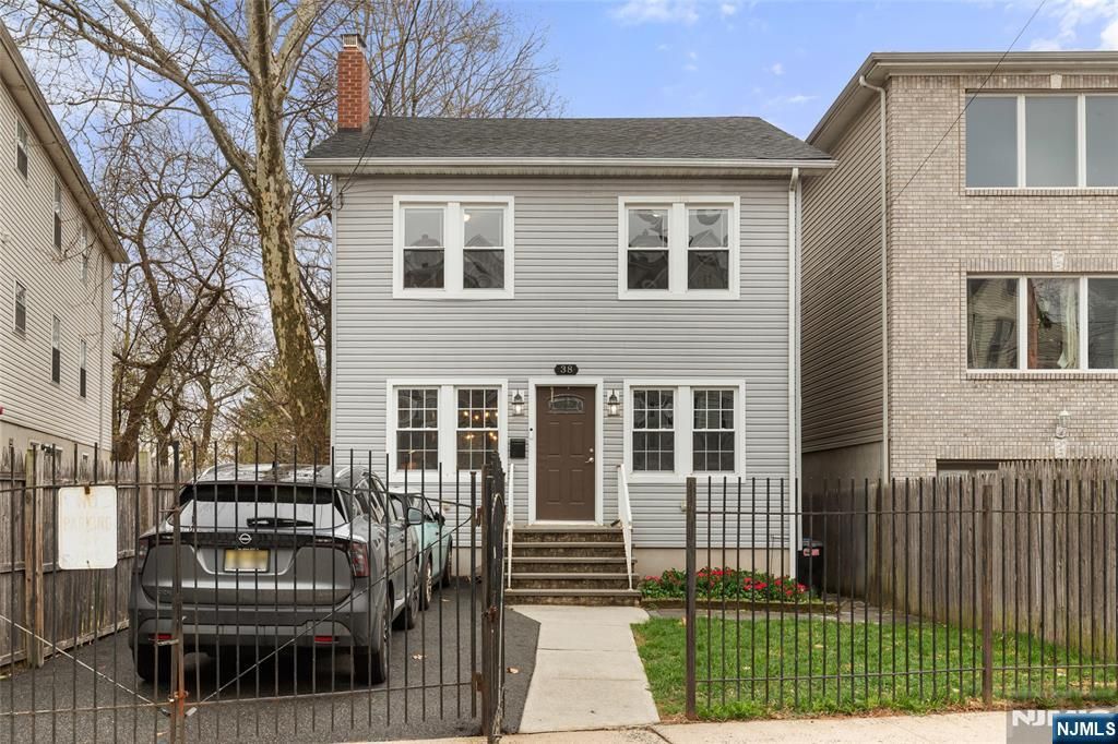 Photo of 38 Hinsdale Place, Newark, NJ 07104 (MLS # 26011384)
