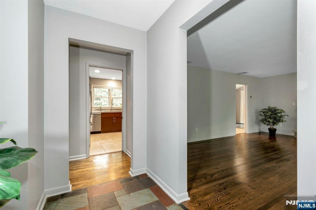 154 Summit Avenue