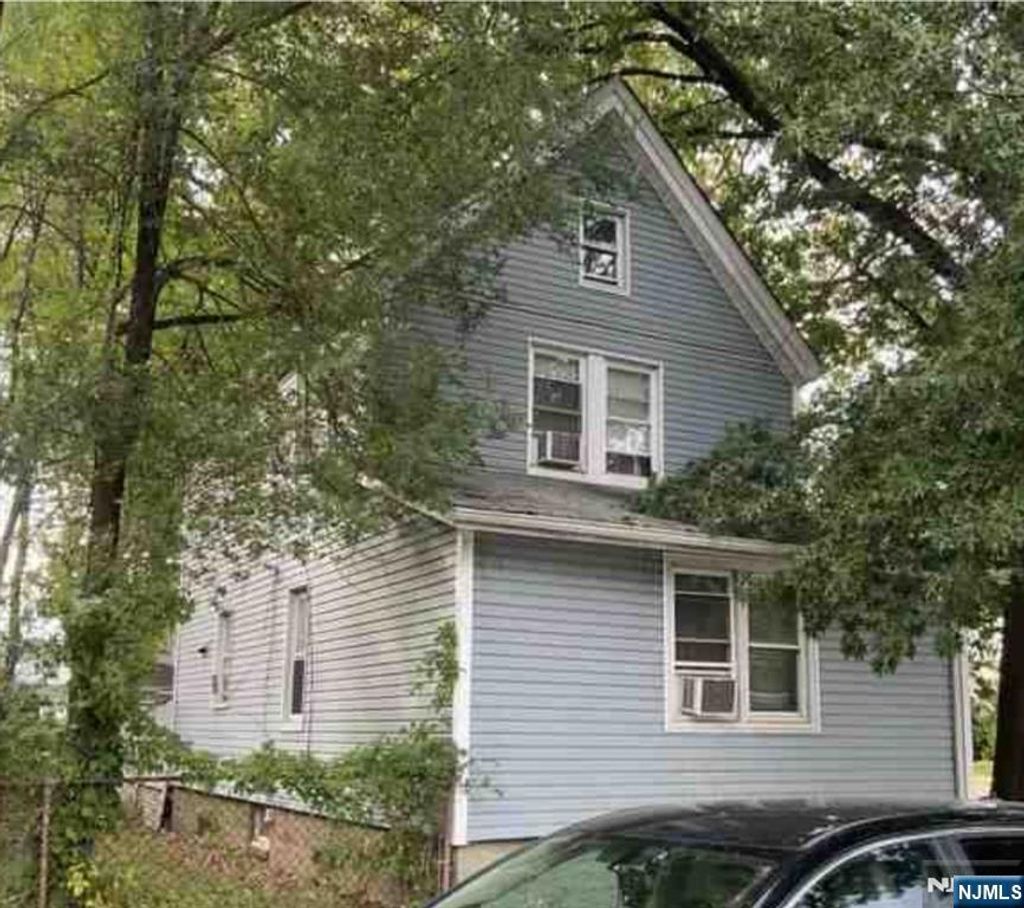 Photo of 547 Church Street, Ridgefield, NJ 07657 (MLS # 25035249)