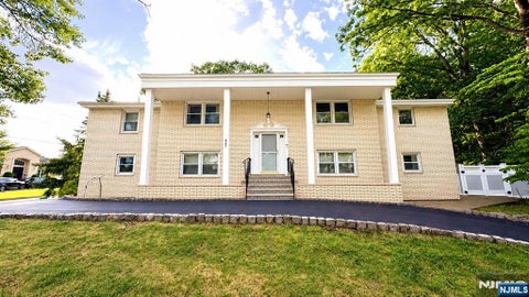 Photo of 682 Floyd St, Englewood Cliffs, NJ 07632 (MLS # 26014916)