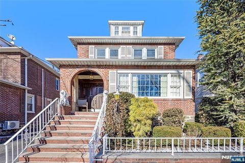 429 Oakdene Avenue Cliffside Park NJ 07010