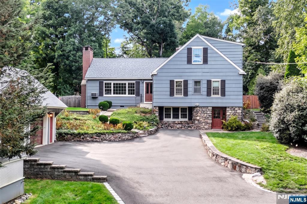 497 W Saddle River Road