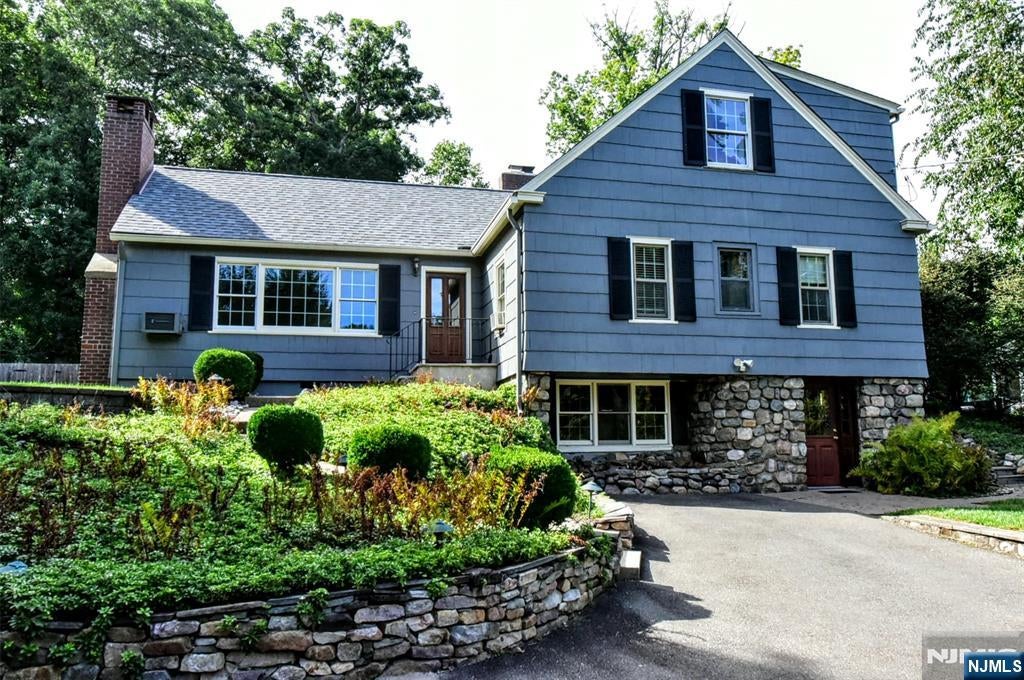 497 W Saddle River Road