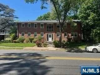 2605 Fair Lawn Ave, Fair Lawn, New Jersey - 1 Bedrooms  
1 Bathrooms  
3 Rooms - 