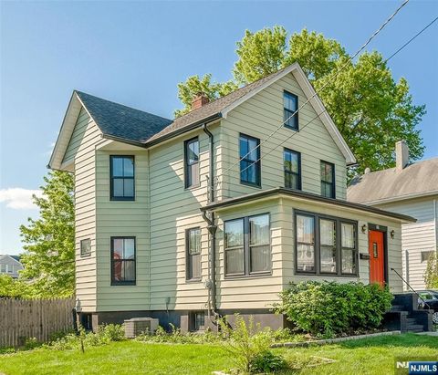 51 Maple Street Rutherford NJ 07070