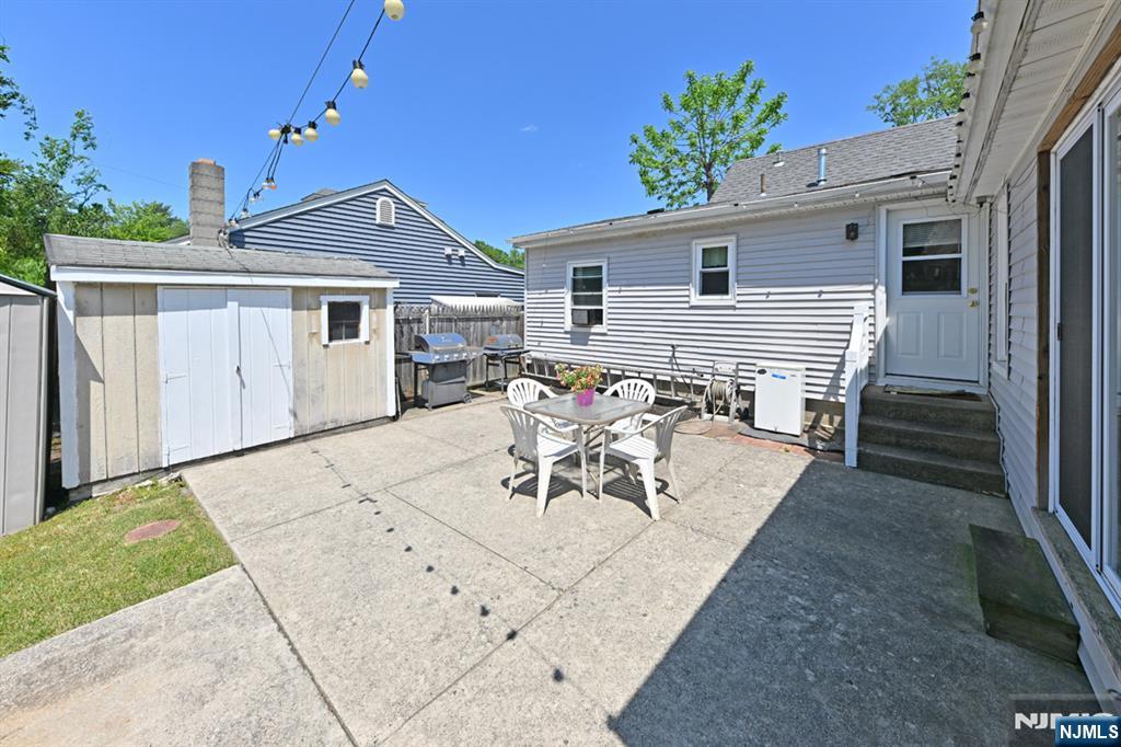 28 Makemoney Avenue