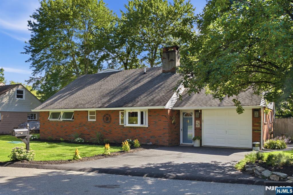 49 Oslo Drive