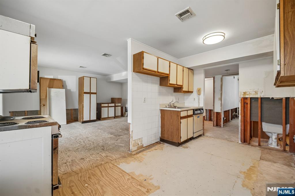 245 Main Street 2A