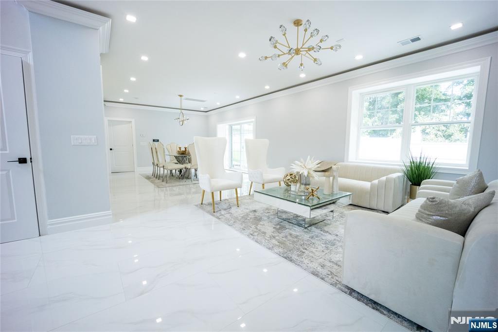 37 Overlook Avenue