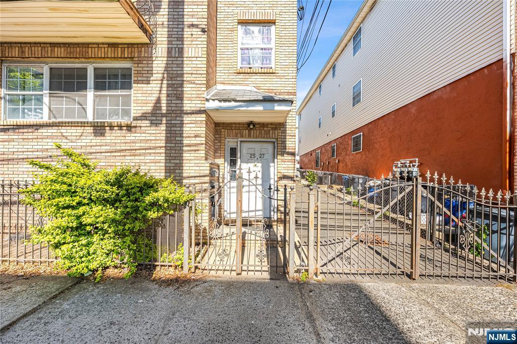 25-27 Norfolk Street