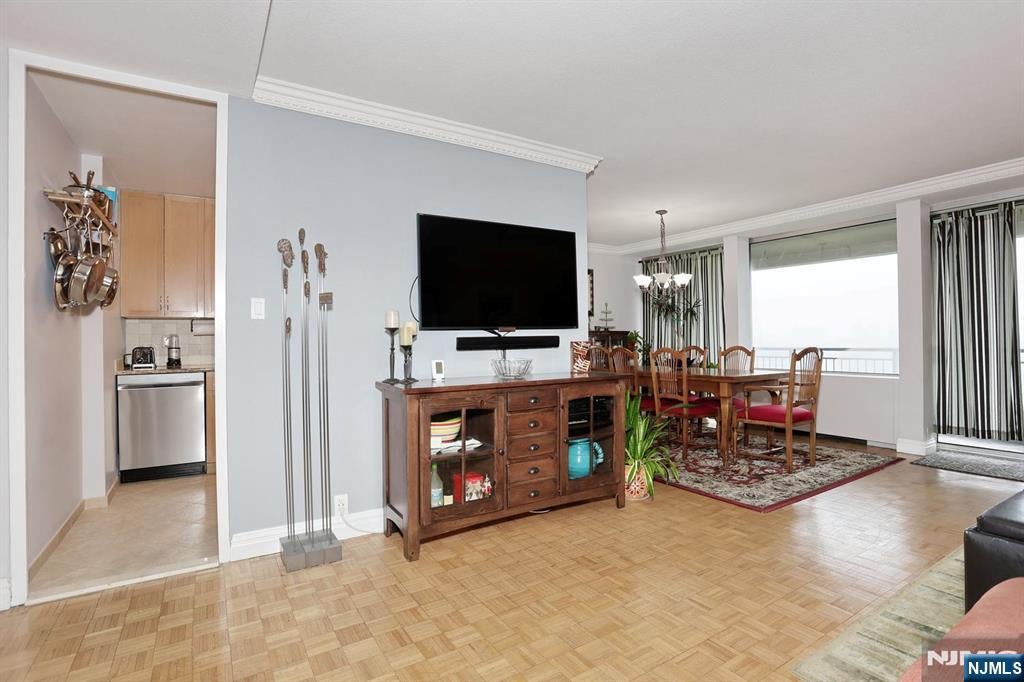 4 Horizon Road 815