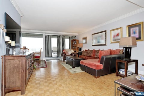 Photo of 4 Horizon Road #815, Fort Lee, NJ 07024 (MLS # 26034038)
