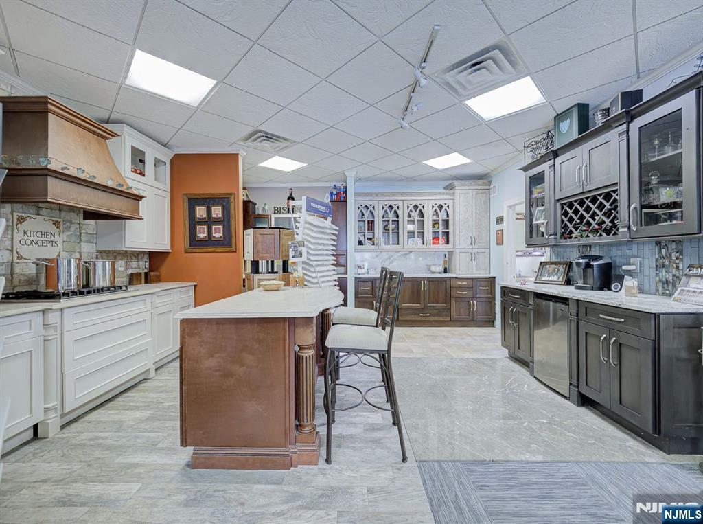 422 Livingston Street