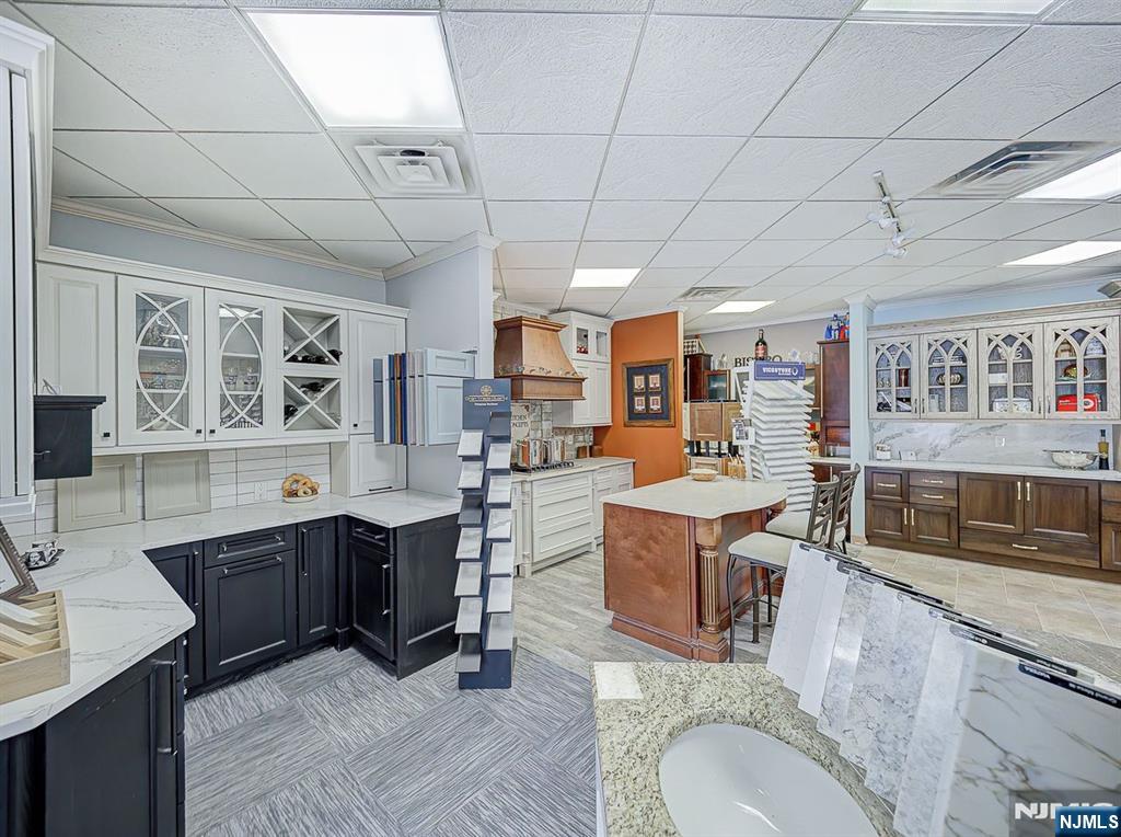 422 Livingston Street