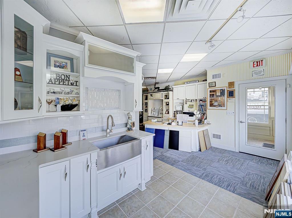 422 Livingston Street