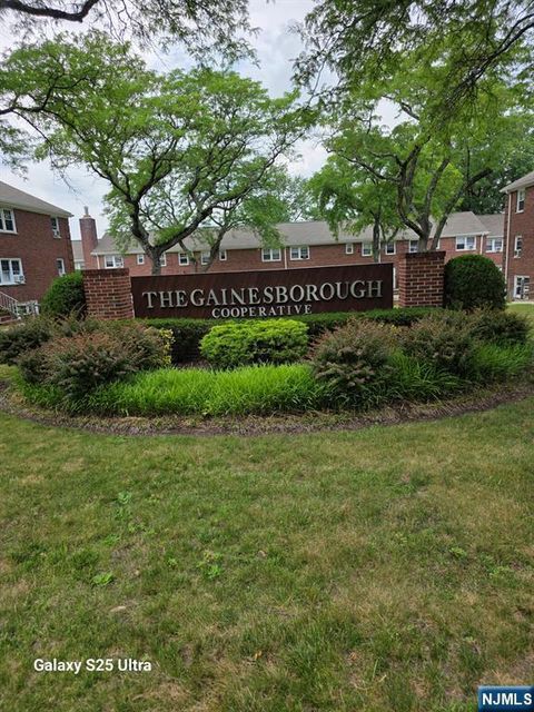 Photo of 4 Gainesborough Terrace #1B, River Edge, NJ 07661 (MLS # 26025417)